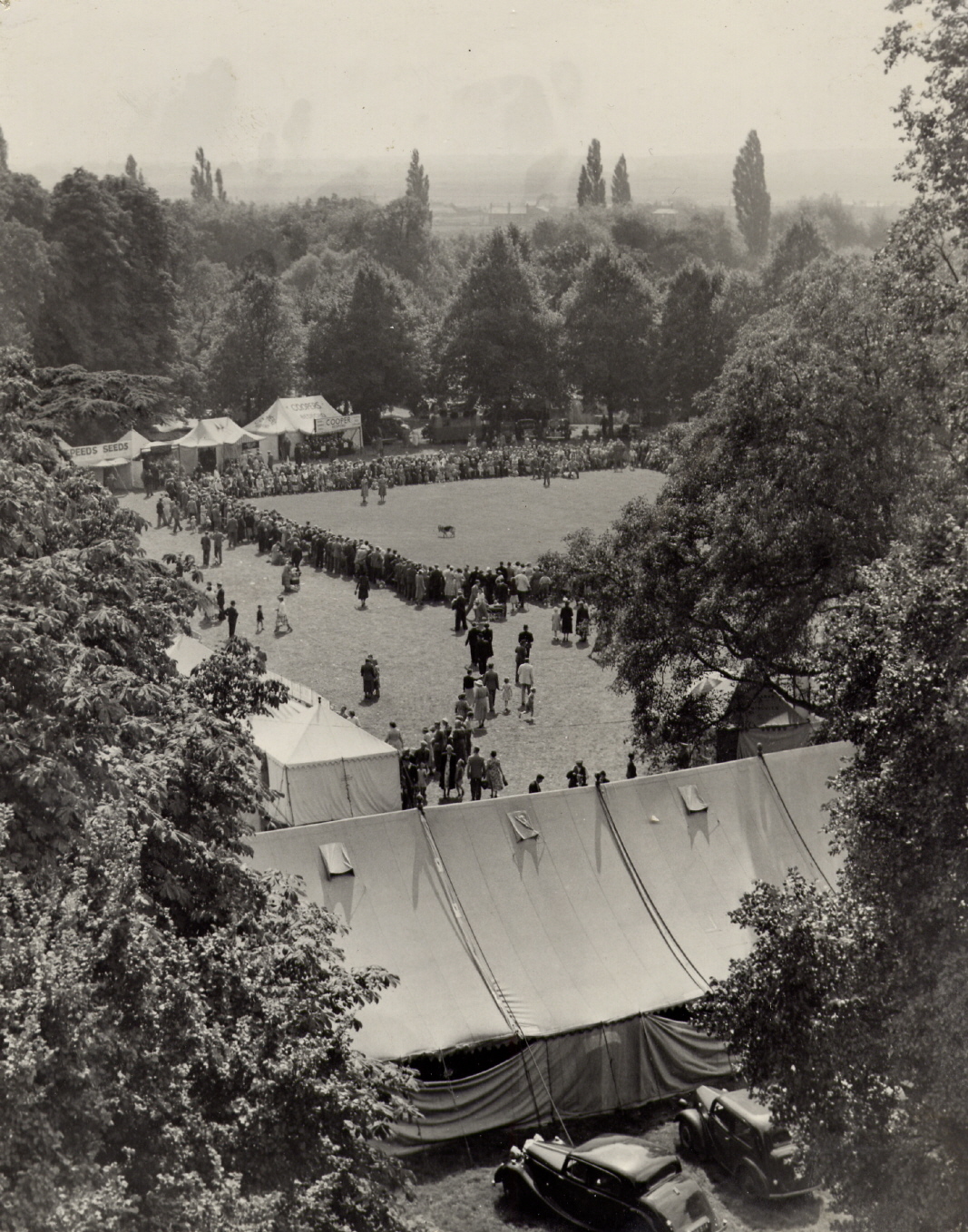 Show tents Sandy Show 1930s